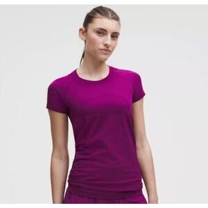 Lululemon Women's size 4 Fushia Hot Pink Short Sleeve Swiftly Top Athleisure